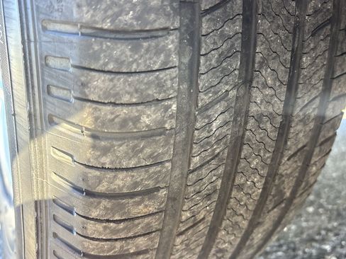 Used 2022 Jeep Grand Cherokee Laredo E image 34