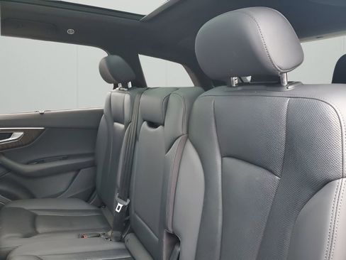 Used 2020 Audi Q7 3.0T Prestige image 19