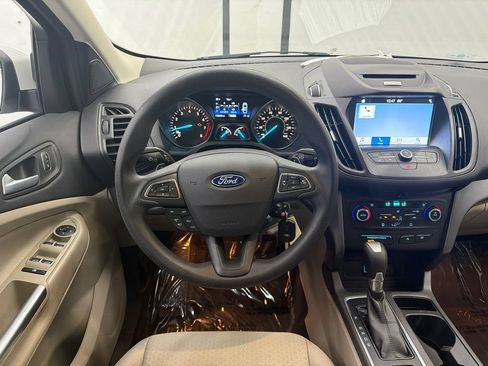 Used 2017 Ford Escape SE w/ Equipment Group 201A FWD image 23