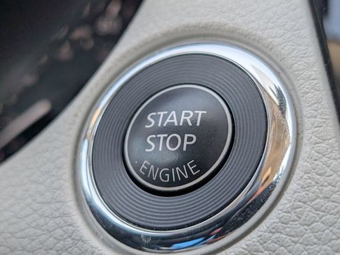 Used 2022 Nissan Rogue Sport SL AWD/4WD image 23