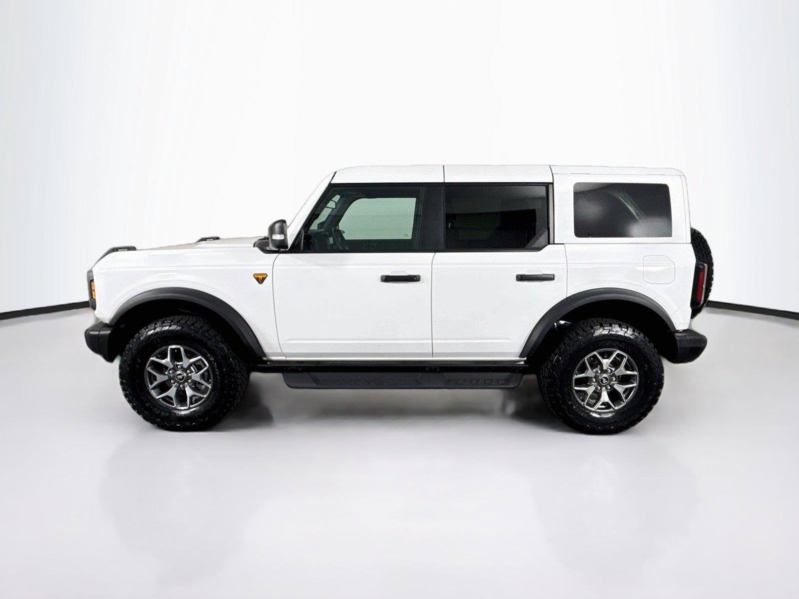 Used 2025 Ford Bronco Badlands AWD/4WD image 13