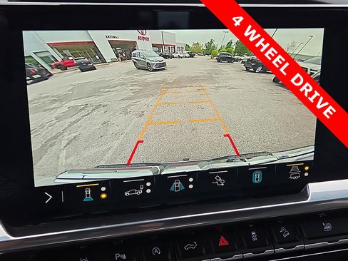 Used 2023 GMC Sierra 1500 SLT w/ SLT Premium Plus Package AWD/4WD image 18