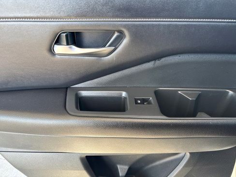 Used 2024 Nissan Pathfinder SL w/ SL Premium Package image 8