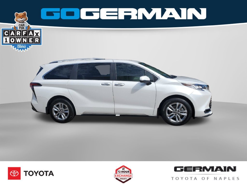 Used 2024 Toyota Sienna Limited FWD image 7