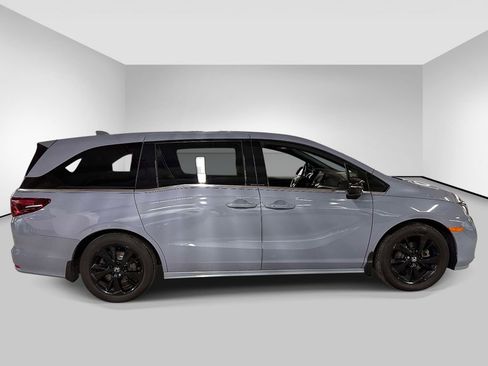 Used 2023 Honda Odyssey Sport image 6