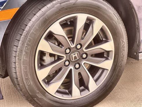 Used 2023 Honda Odyssey EX-L image 9