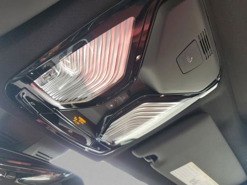 Used 2025 BMW 330i Sedan w/ M Sport Package image 30