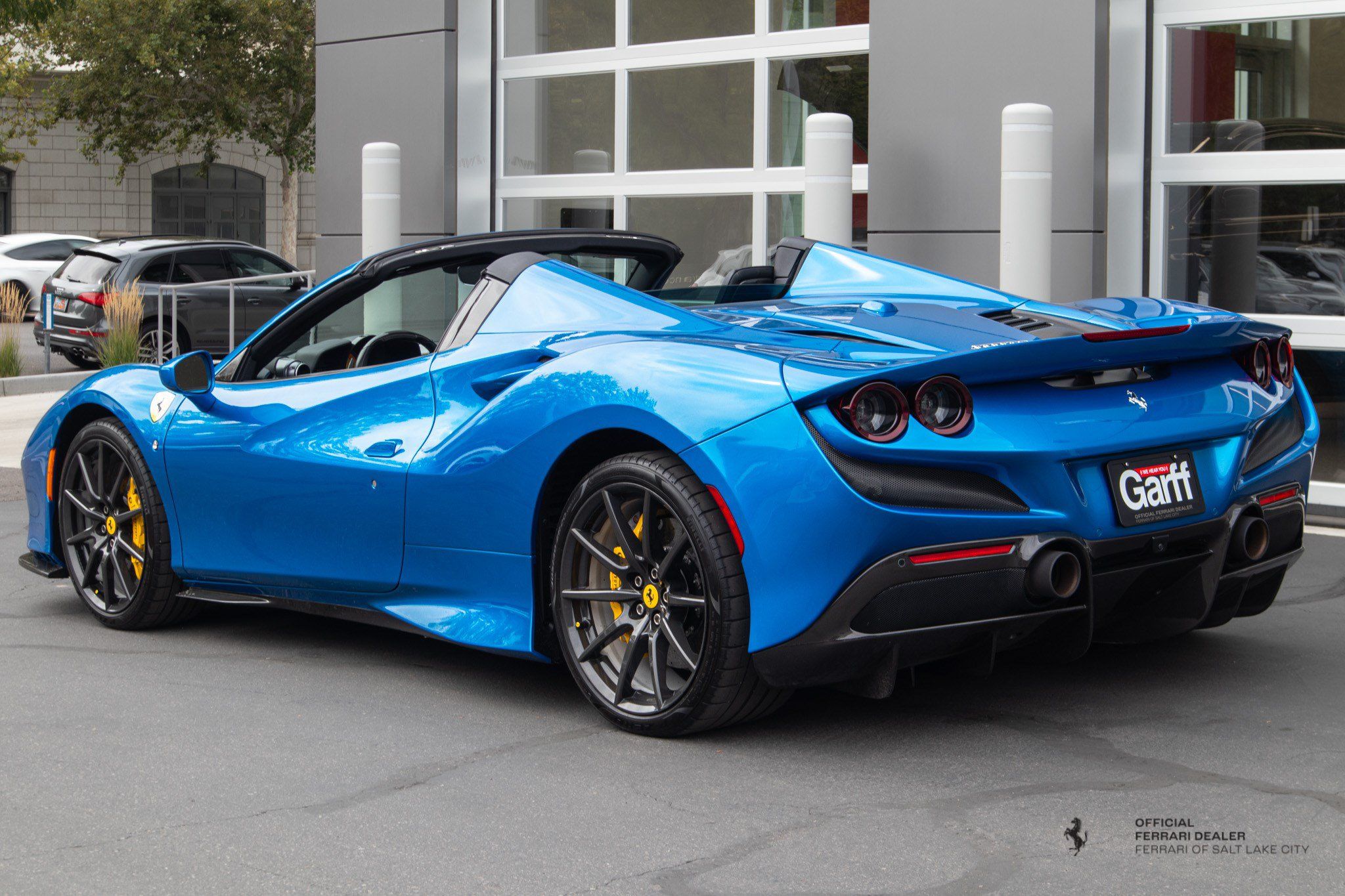 Used 2022 Ferrari F8 Tributo RWD image 3