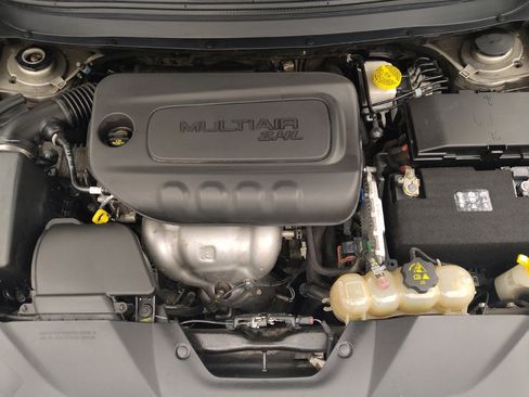 Used 2019 Jeep Cherokee Latitude w/ Popular Appearance Group FWD image 30
