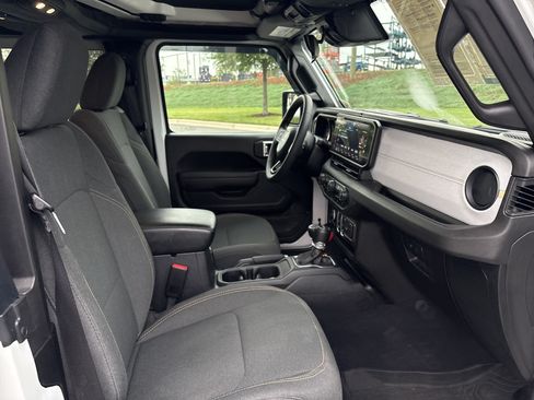 Used 2024 Jeep Wrangler Sport AWD/4WD image 22