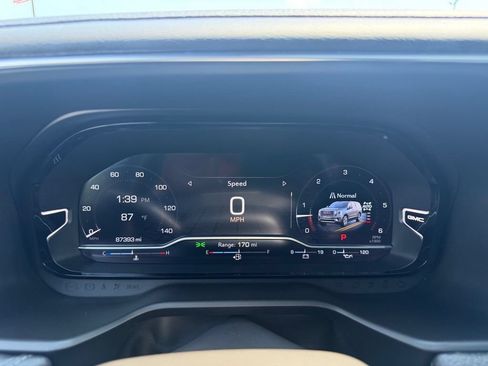 Used 2022 GMC Yukon XL Denali w/ Denali Ultimate Package AWD/4WD image 36