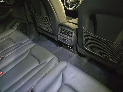 Used 2025 Audi Q7 3.0T Premium Plus image 11