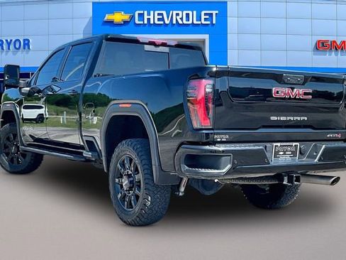 Used 2024 GMC Sierra 2500 AT4 w/ AT4 Premium Plus Package AWD/4WD image 4