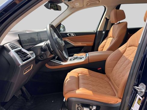 Used 2024 BMW X7 xDrive40i w/ Premium Package AWD/4WD image 14