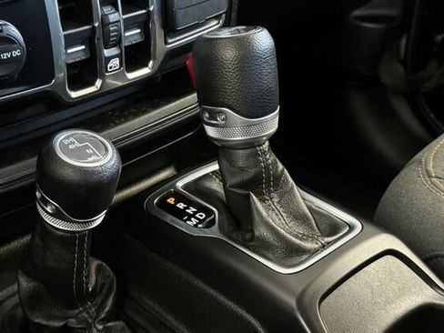 Used 2024 Jeep Wrangler Sport S image 18