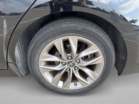 Used 2019 Toyota Avalon XLE w/ Moonroof Package FWD image 19