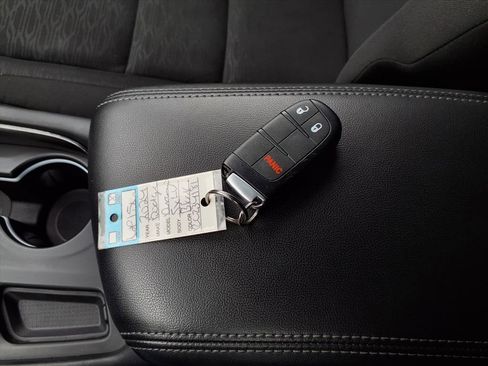 Used 2024 Dodge Durango SXT image 15