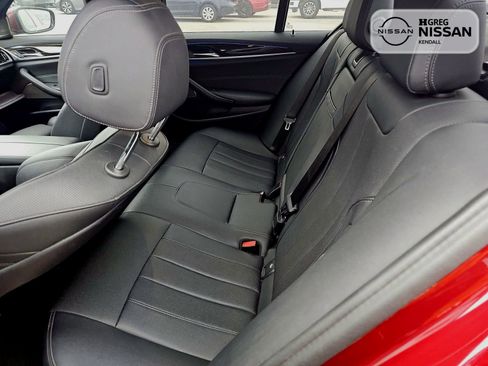 Used 2023 BMW 530e xDrive image 9