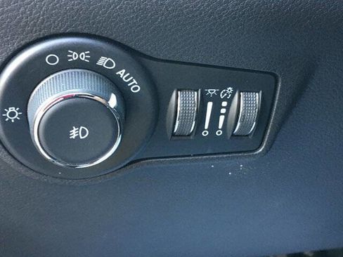 Used 2022 Jeep Compass Latitude image 15