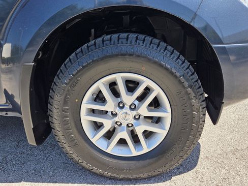 Used 2019 Nissan Frontier SV w/ Value Truck Package RWD image 10