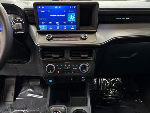 Used 2024 Ford Maverick Lariat w/ Black Appearance Package AWD/4WD image 18