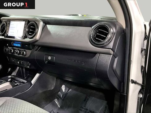 Used 2021 Toyota Tacoma SR5 AWD/4WD image 19