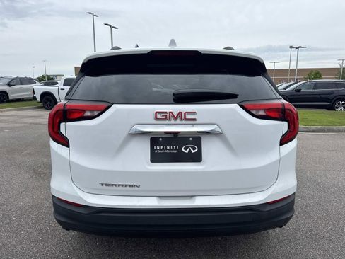 Used 2018 GMC Terrain SLE w/ Driver Convenience Package FWD image 7