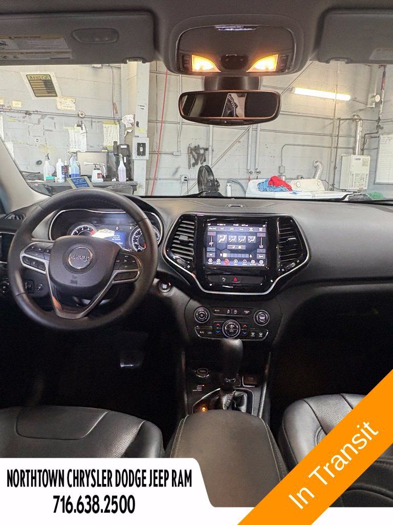 Used 2019 Jeep Cherokee Limited AWD/4WD image 6