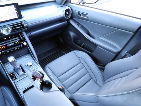 Used 2023 Lexus IS 350 F Sport w/ Navigation Package image 18