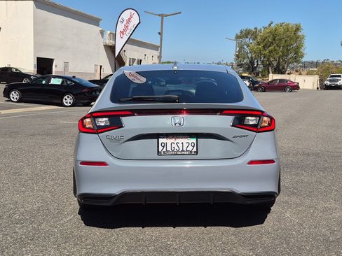 Used 2024 Honda Civic Sport image 4