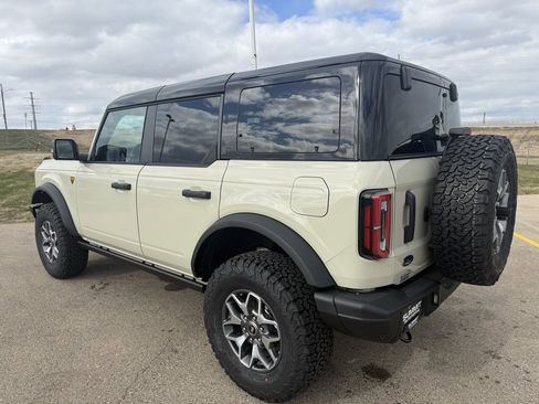 New 2025 Ford Bronco Badlands image 5