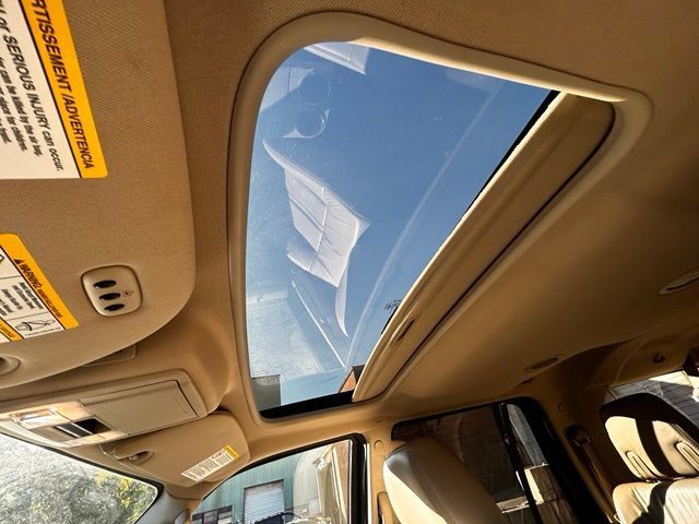 Used 2017 Lincoln Navigator L Select AWD/4WD image 28