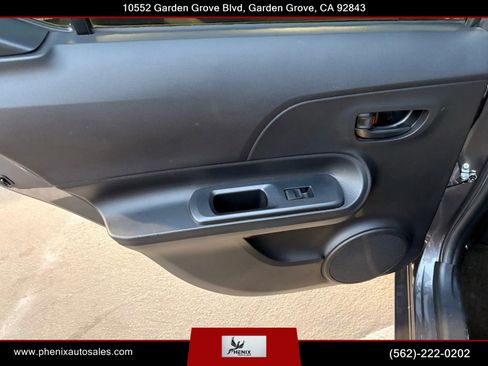 Used 2015 Toyota Prius C One image 39