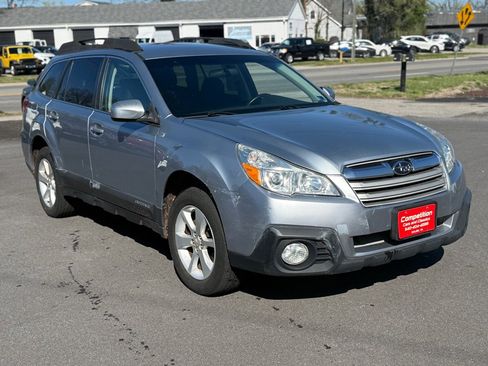 Used 2013 Subaru Outback 2.5i Premium image 3
