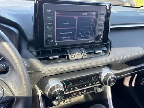 Used 2022 Toyota RAV4 XLE Premium image 23