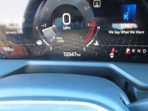 Used 2025 GMC Acadia Elevation image 34