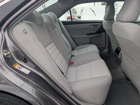 Used 2016 Toyota Camry LE image 20