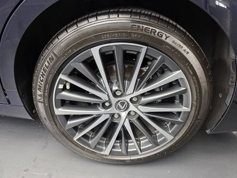 Used 2025 Lexus ES 350 w/ Premium Package FWD image 17