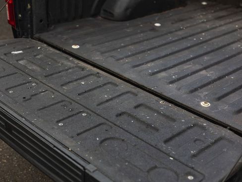 Used 2018 Ford F150 Platinum w/ Technology Package image 10