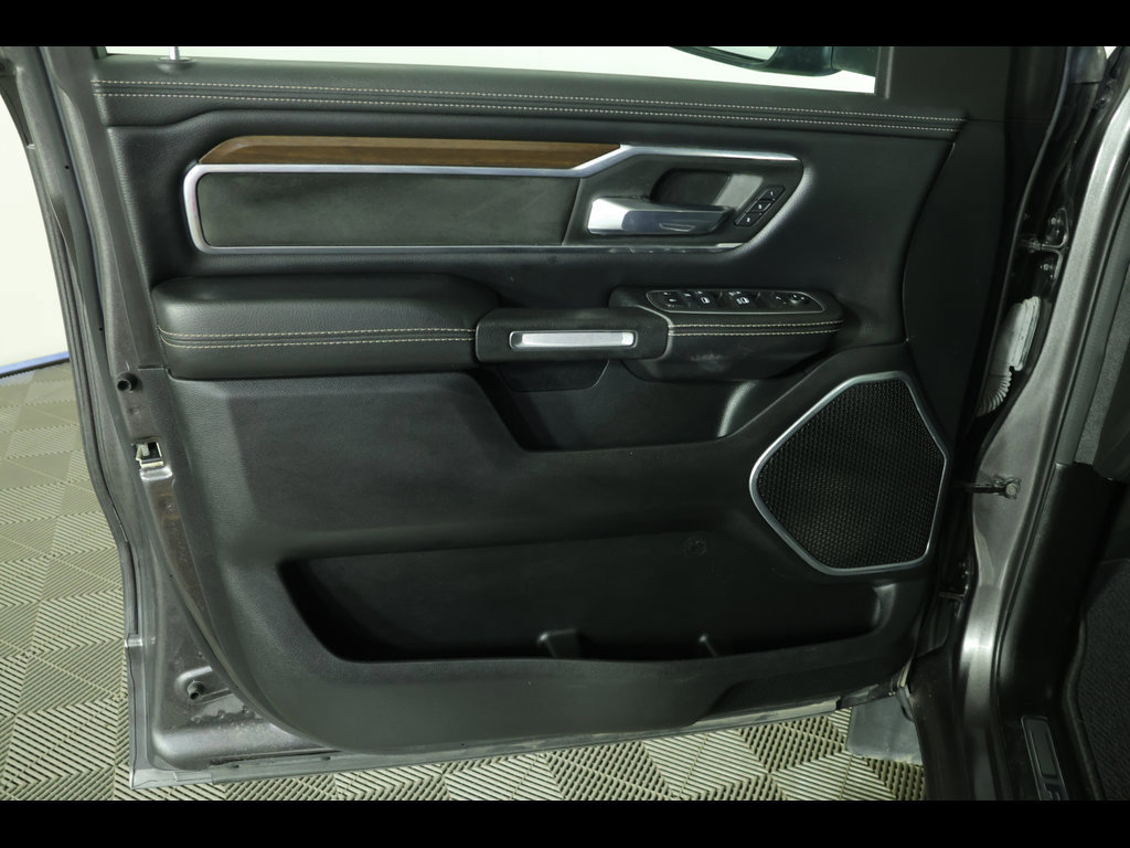 Used 2021 RAM 1500 Laramie AWD/4WD image 16