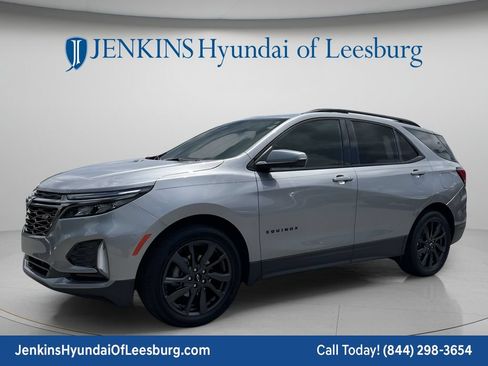 Used 2023 Chevrolet Equinox RS w/ RS Leather Package FWD image 9