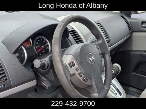 Used 2010 Nissan Sentra 2.0 SR FWD image 12