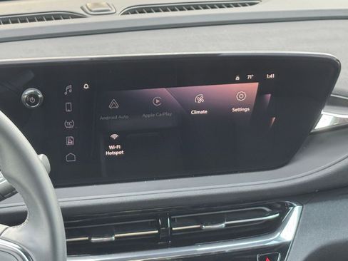 Used 2025 Buick Envista Sport Touring image 18