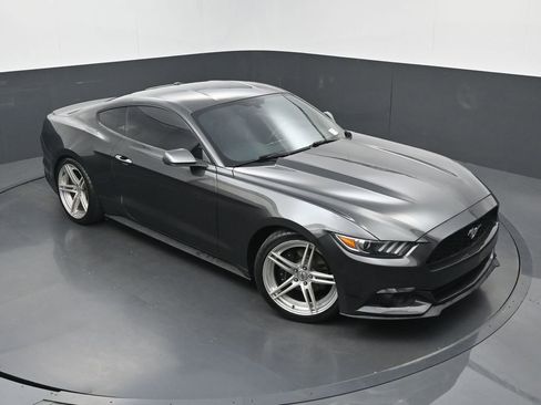Used 2016 Ford Mustang Premium RWD image 28