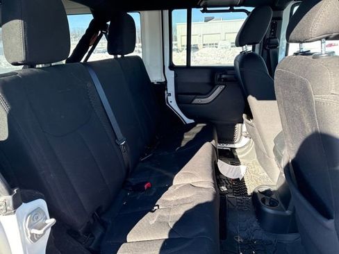 Used 2018 Jeep Wrangler Unlimited Sport S image 13