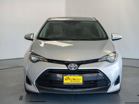 Used 2017 Toyota Corolla LE w/ Carpet Mat Package (TMS) FWD image 2