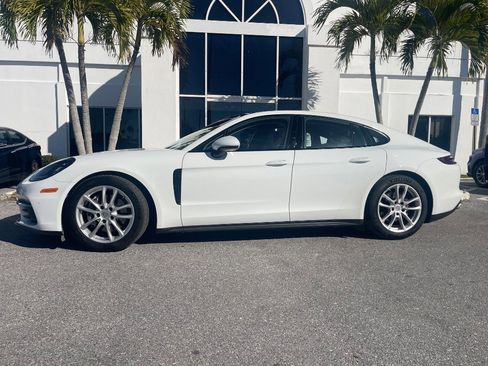 Used 2018 Porsche Panamera image 3