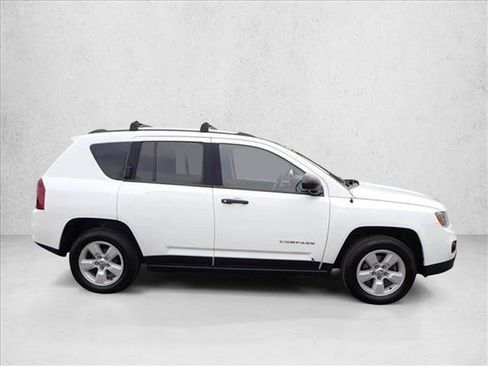 Used 2017 Jeep Compass Sport image 4