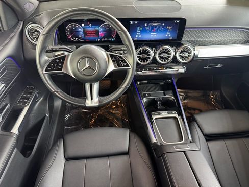 Certified 2024 Mercedes-Benz GLB 250 image 17