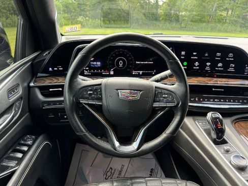 Used 2021 Cadillac Escalade Sport Platinum AWD/4WD image 11